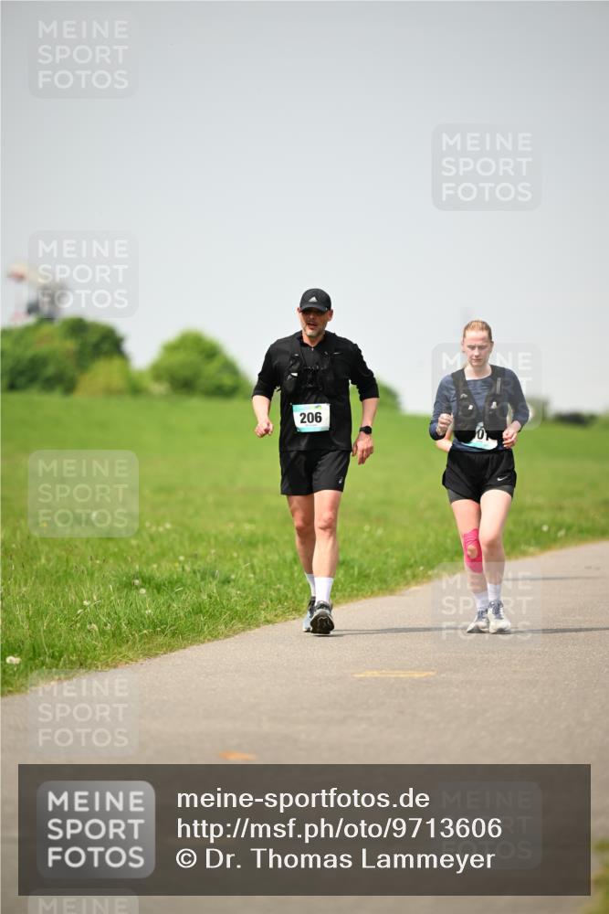 10.05.2026 - 8. Wedeler Halbmarathon Dr. Thomas Lammeyer http://msf.ph/oto/9713606 10.05.2026 12:15:33 Laufen 206 meine-sportfotos.de