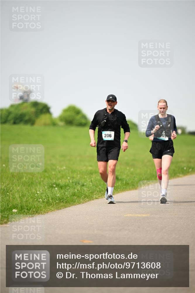 10.05.2026 - 8. Wedeler Halbmarathon Dr. Thomas Lammeyer http://msf.ph/oto/9713608 10.05.2026 12:15:33 Laufen 206 meine-sportfotos.de