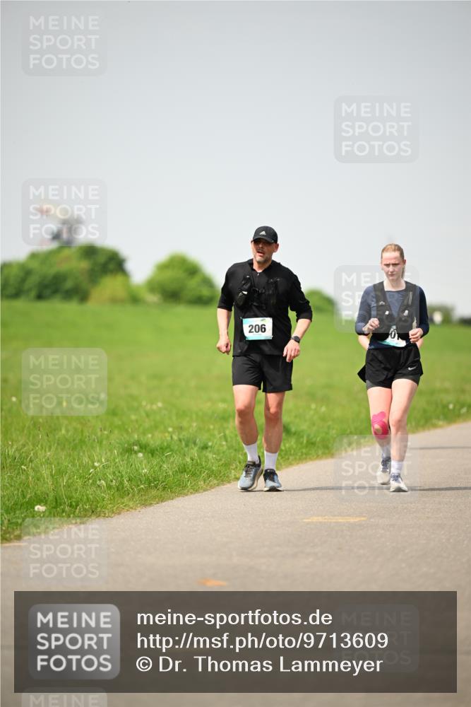 10.05.2026 - 8. Wedeler Halbmarathon Dr. Thomas Lammeyer http://msf.ph/oto/9713609 10.05.2026 12:15:33 Laufen 206 meine-sportfotos.de