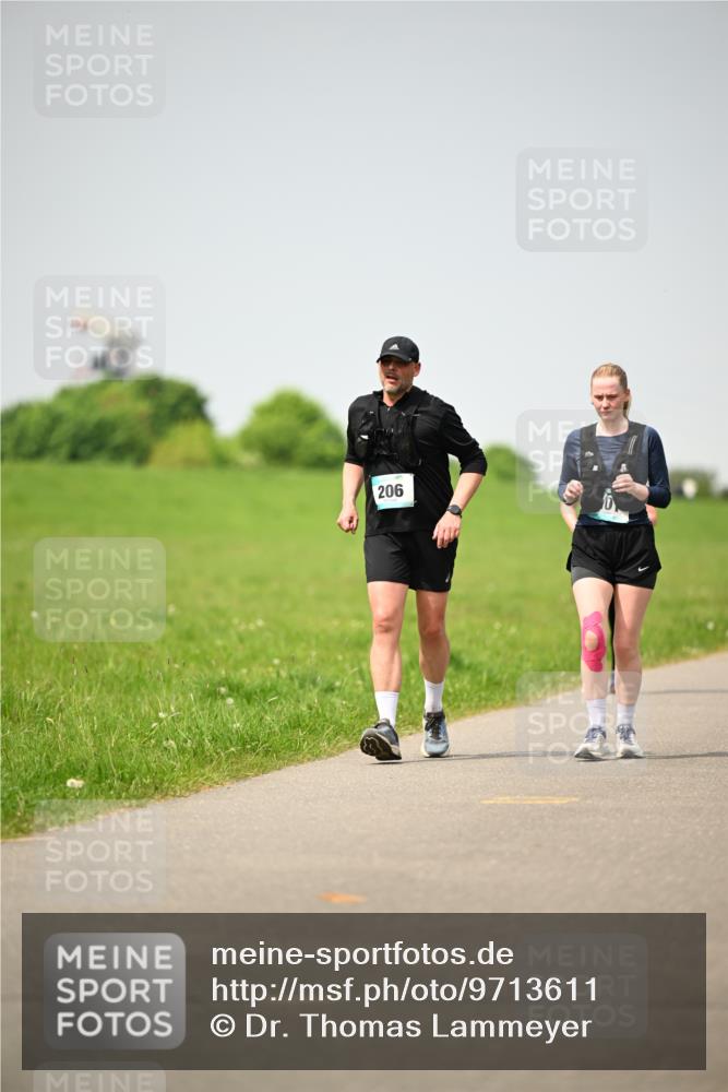 10.05.2026 - 8. Wedeler Halbmarathon Dr. Thomas Lammeyer http://msf.ph/oto/9713611 10.05.2026 12:15:33 Laufen 206 meine-sportfotos.de
