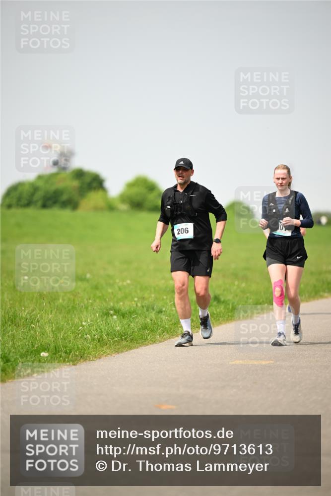 10.05.2026 - 8. Wedeler Halbmarathon Dr. Thomas Lammeyer http://msf.ph/oto/9713613 10.05.2026 12:15:34 Laufen 206 meine-sportfotos.de