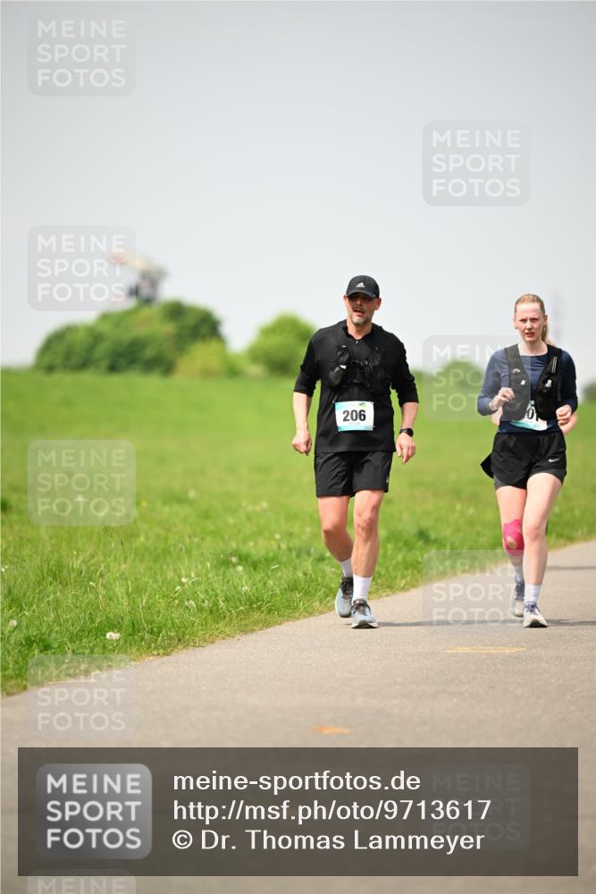 10.05.2026 - 8. Wedeler Halbmarathon Dr. Thomas Lammeyer http://msf.ph/oto/9713617 10.05.2026 12:15:34 Laufen 206 meine-sportfotos.de