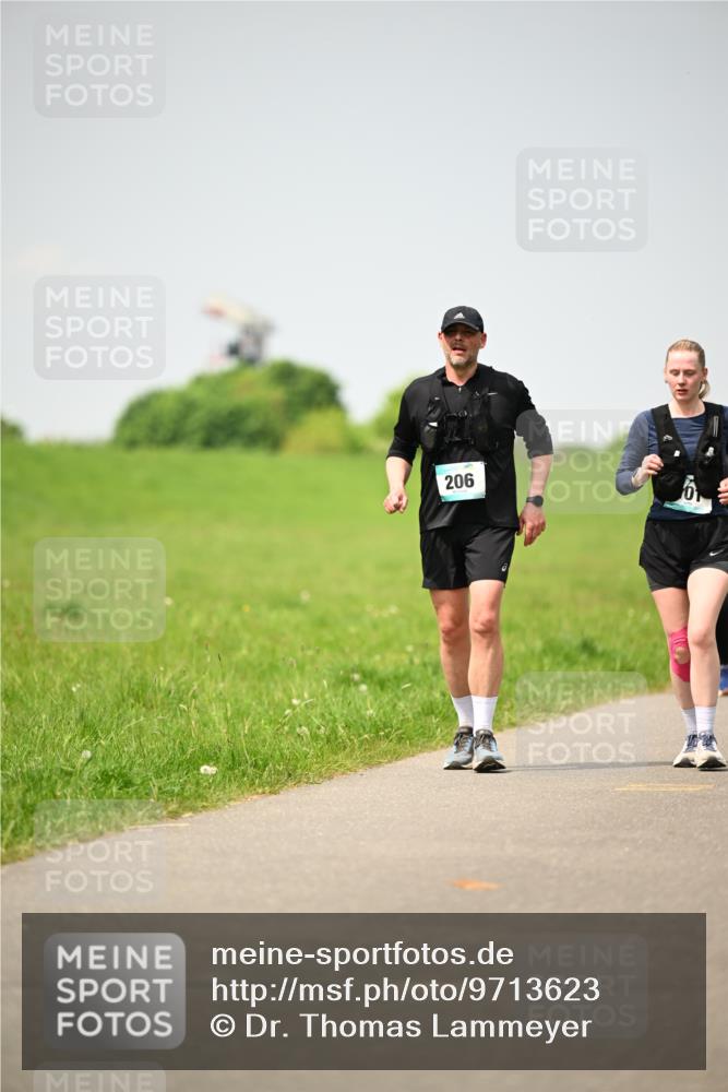 10.05.2026 - 8. Wedeler Halbmarathon Dr. Thomas Lammeyer http://msf.ph/oto/9713623 10.05.2026 12:15:34 Laufen 206 meine-sportfotos.de