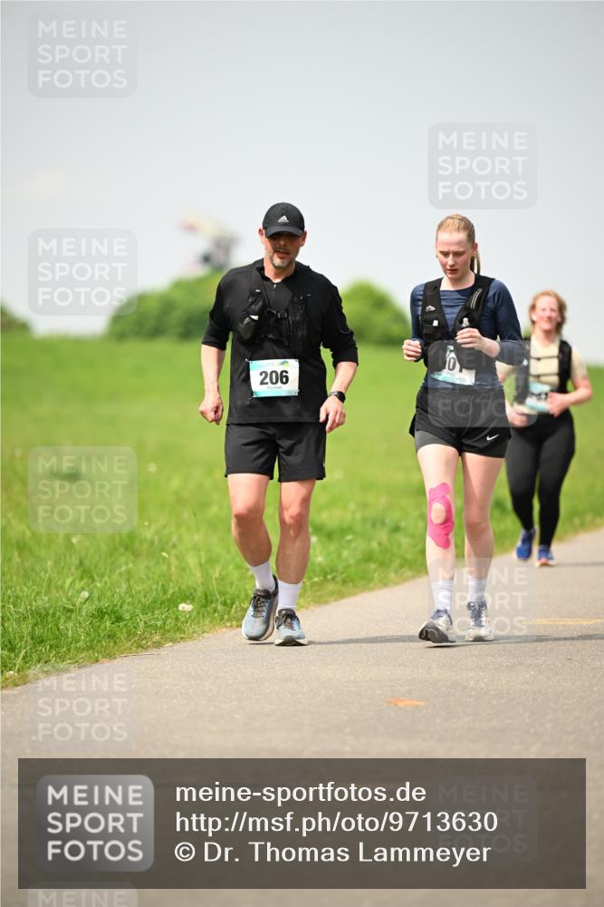 10.05.2026 - 8. Wedeler Halbmarathon Dr. Thomas Lammeyer http://msf.ph/oto/9713630 10.05.2026 12:15:36 Laufen 206 meine-sportfotos.de