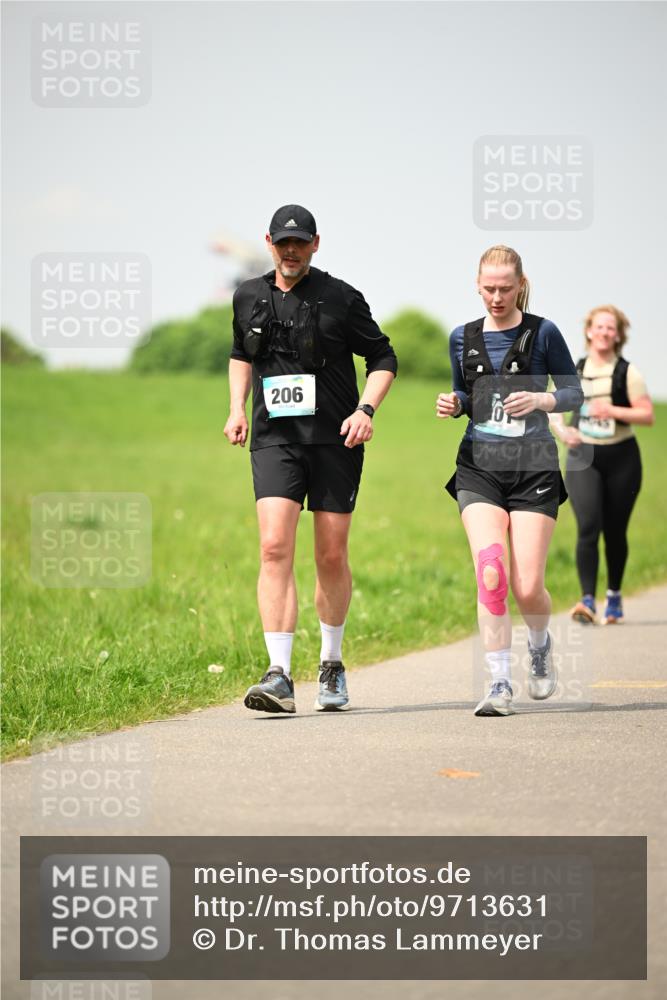 10.05.2026 - 8. Wedeler Halbmarathon Dr. Thomas Lammeyer http://msf.ph/oto/9713631 10.05.2026 12:15:36 Laufen 206 meine-sportfotos.de