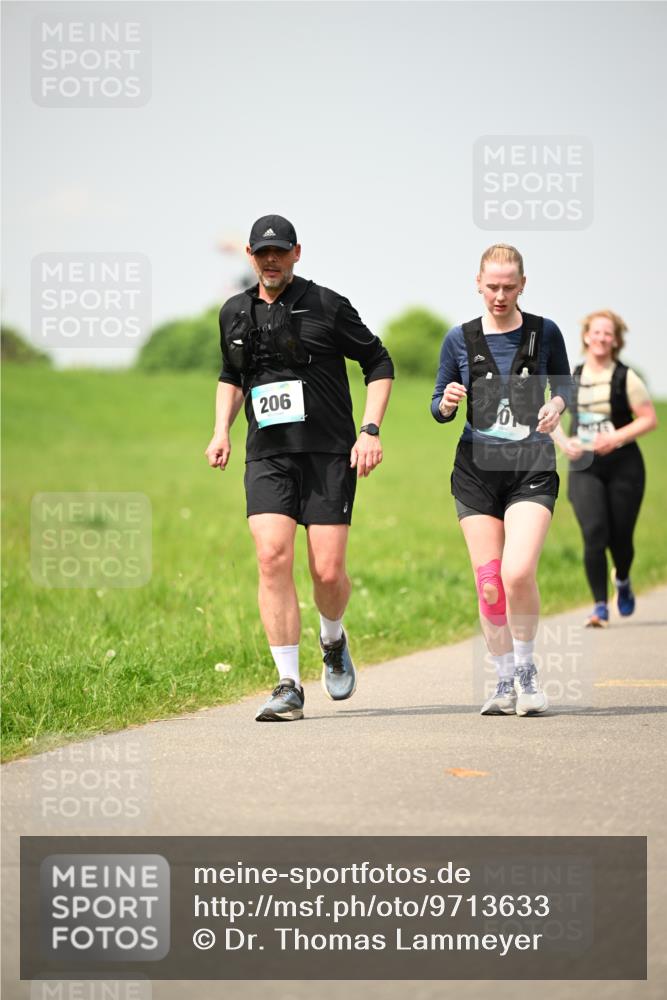 10.05.2026 - 8. Wedeler Halbmarathon Dr. Thomas Lammeyer http://msf.ph/oto/9713633 10.05.2026 12:15:37 Laufen 206 meine-sportfotos.de