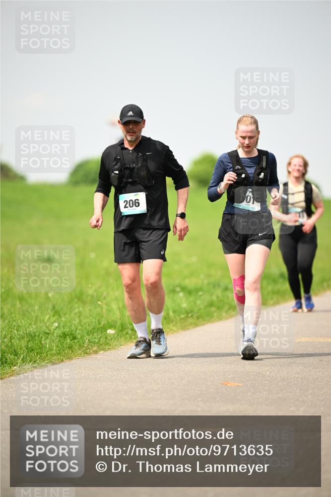 10.05.2026 - 8. Wedeler Halbmarathon Dr. Thomas Lammeyer http://msf.ph/oto/9713635 10.05.2026 12:15:37 Laufen 206 meine-sportfotos.de
