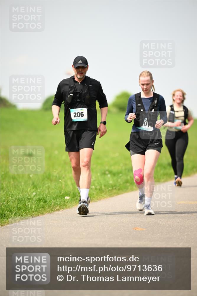 10.05.2026 - 8. Wedeler Halbmarathon Dr. Thomas Lammeyer http://msf.ph/oto/9713636 10.05.2026 12:15:37 Laufen 206 meine-sportfotos.de