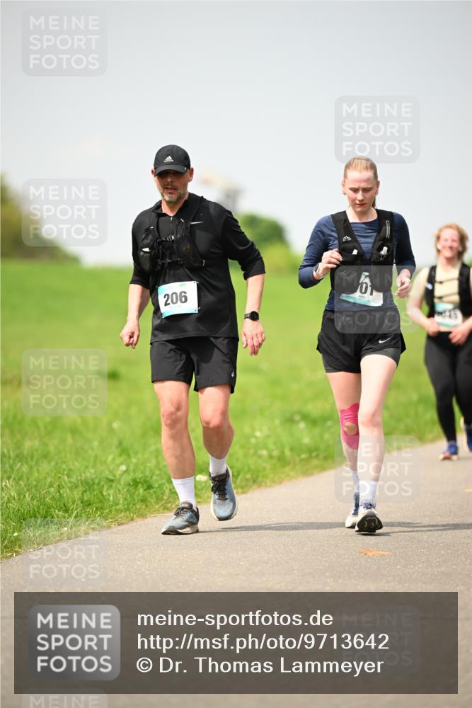 10.05.2026 - 8. Wedeler Halbmarathon Dr. Thomas Lammeyer http://msf.ph/oto/9713642 10.05.2026 12:15:37 Laufen 206 meine-sportfotos.de