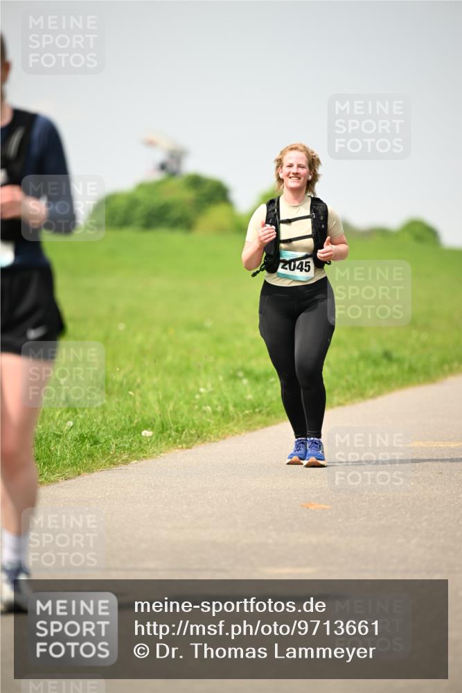 10.05.2026 - 8. Wedeler Halbmarathon Dr. Thomas Lammeyer http://msf.ph/oto/9713661 10.05.2026 12:15:40 Laufen 2045 meine-sportfotos.de