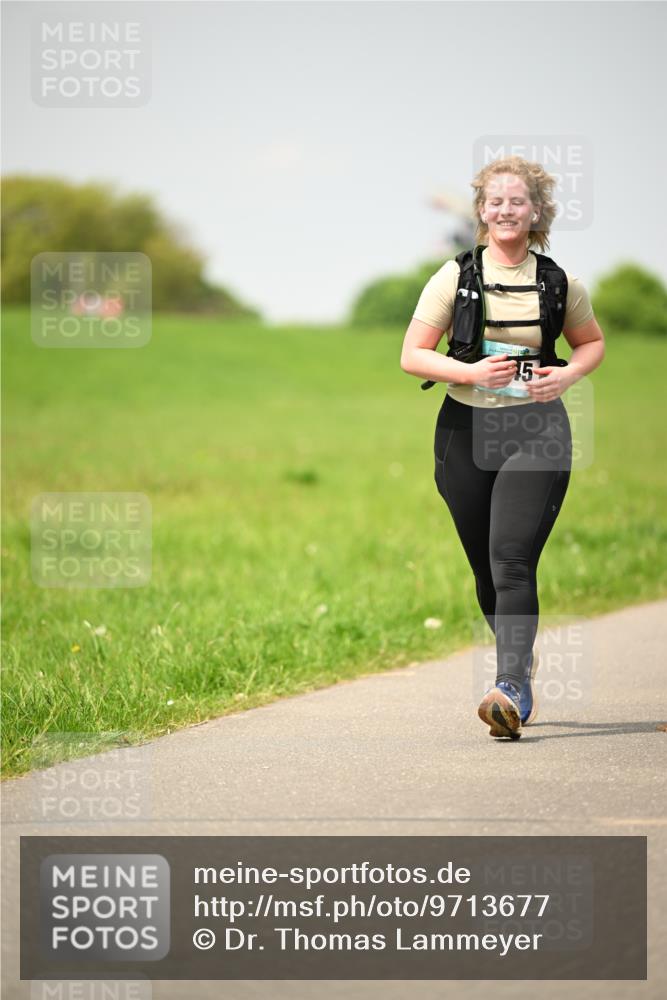 10.05.2026 - 8. Wedeler Halbmarathon Dr. Thomas Lammeyer http://msf.ph/oto/9713677 10.05.2026 12:15:42 Laufen  meine-sportfotos.de