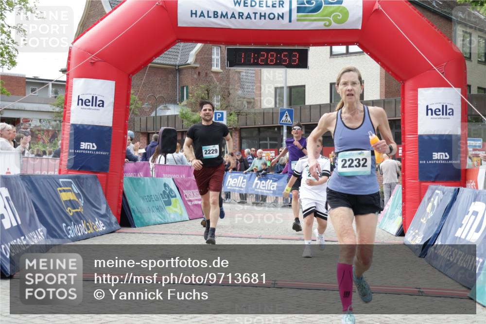 10.05.2026 - 8. Wedeler Halbmarathon Yannick Fuchs http://msf.ph/oto/9713681 10.05.2026 11:28:51 Ziel 28, 169, 530, 635, 926, 2183, 2209, 2229, 2232 meine-sportfotos.de