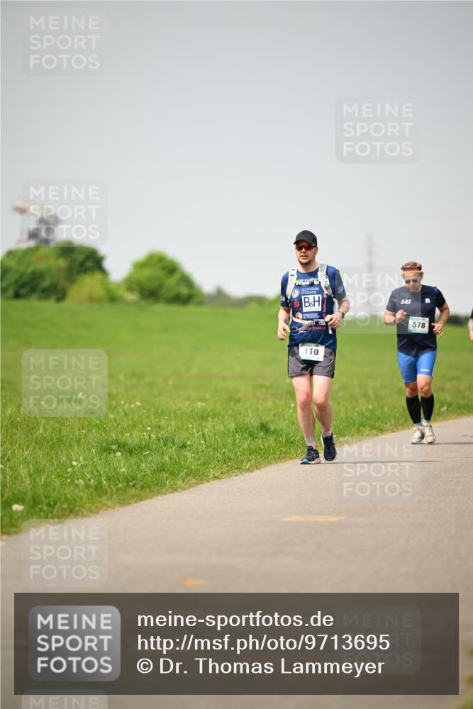 10.05.2026 - 8. Wedeler Halbmarathon Dr. Thomas Lammeyer http://msf.ph/oto/9713695 10.05.2026 12:15:45 Laufen 110, 578 meine-sportfotos.de