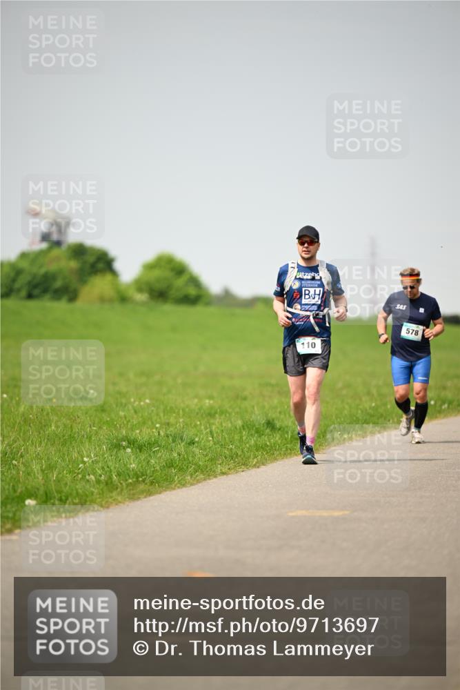 10.05.2026 - 8. Wedeler Halbmarathon Dr. Thomas Lammeyer http://msf.ph/oto/9713697 10.05.2026 12:15:46 Laufen 110, 578 meine-sportfotos.de