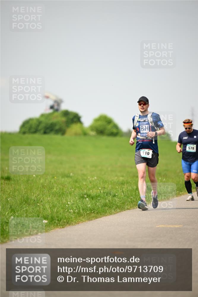 10.05.2026 - 8. Wedeler Halbmarathon Dr. Thomas Lammeyer http://msf.ph/oto/9713709 10.05.2026 12:15:47 Laufen 110, 578 meine-sportfotos.de