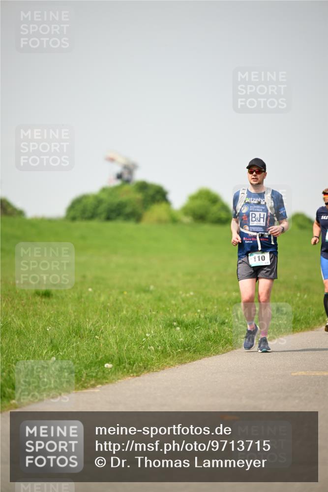 10.05.2026 - 8. Wedeler Halbmarathon Dr. Thomas Lammeyer http://msf.ph/oto/9713715 10.05.2026 12:15:47 Laufen 110 meine-sportfotos.de