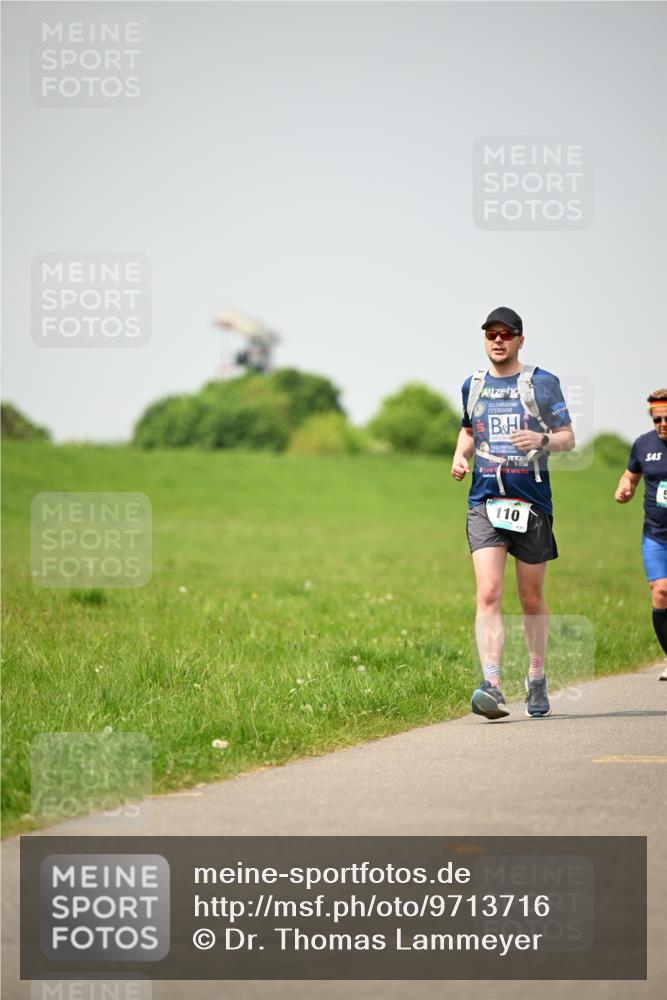10.05.2026 - 8. Wedeler Halbmarathon Dr. Thomas Lammeyer http://msf.ph/oto/9713716 10.05.2026 12:15:47 Laufen 110 meine-sportfotos.de