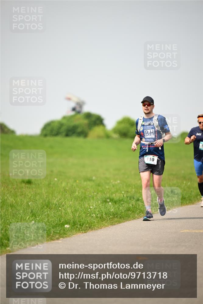 10.05.2026 - 8. Wedeler Halbmarathon Dr. Thomas Lammeyer http://msf.ph/oto/9713718 10.05.2026 12:15:47 Laufen 110 meine-sportfotos.de