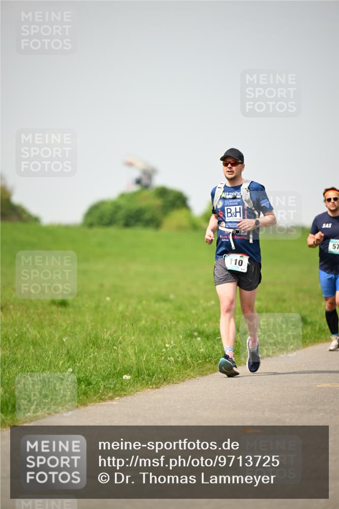 10.05.2026 - 8. Wedeler Halbmarathon Dr. Thomas Lammeyer http://msf.ph/oto/9713725 10.05.2026 12:15:48 Laufen 110 meine-sportfotos.de