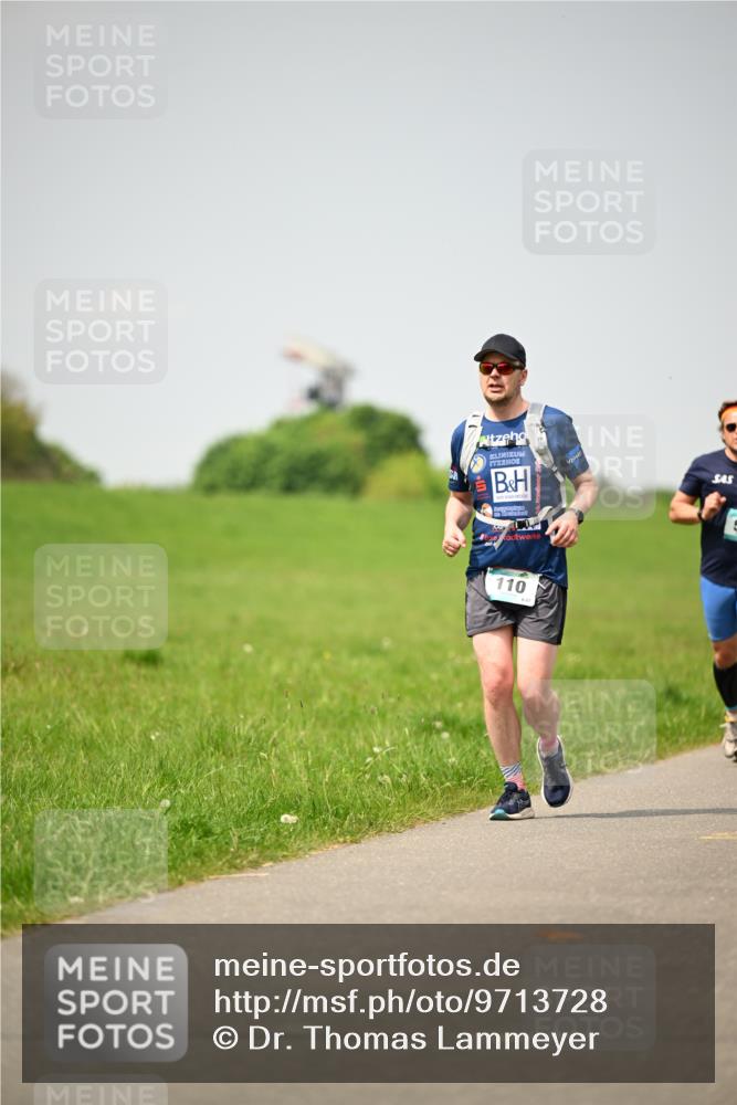 10.05.2026 - 8. Wedeler Halbmarathon Dr. Thomas Lammeyer http://msf.ph/oto/9713728 10.05.2026 12:15:48 Laufen 110 meine-sportfotos.de