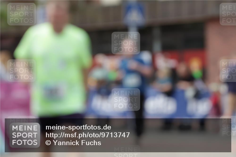 10.05.2026 - 8. Wedeler Halbmarathon Yannick Fuchs http://msf.ph/oto/9713747 10.05.2026 11:28:59 Ziel 963, 2148 meine-sportfotos.de