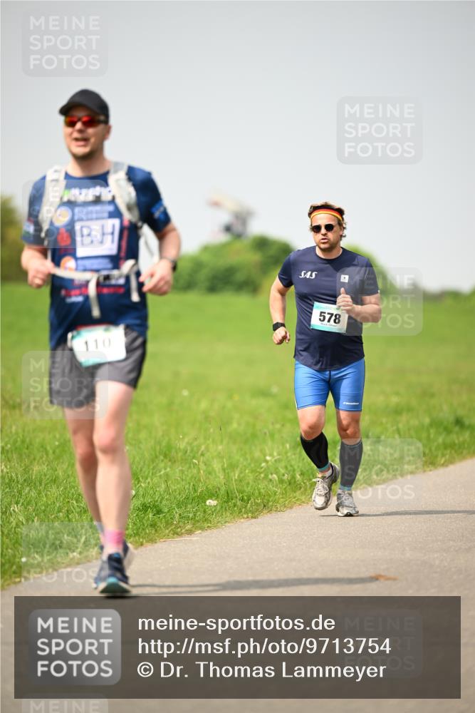 10.05.2026 - 8. Wedeler Halbmarathon Dr. Thomas Lammeyer http://msf.ph/oto/9713754 10.05.2026 12:15:51 Laufen 110, 578 meine-sportfotos.de