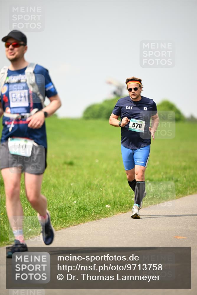 10.05.2026 - 8. Wedeler Halbmarathon Dr. Thomas Lammeyer http://msf.ph/oto/9713758 10.05.2026 12:15:52 Laufen 110, 578 meine-sportfotos.de