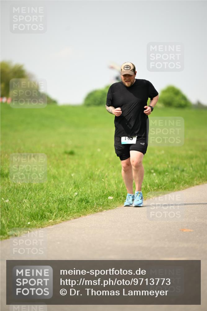 10.05.2026 - 8. Wedeler Halbmarathon Dr. Thomas Lammeyer http://msf.ph/oto/9713773 10.05.2026 12:16:05 Laufen 145 meine-sportfotos.de