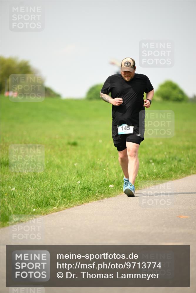 10.05.2026 - 8. Wedeler Halbmarathon Dr. Thomas Lammeyer http://msf.ph/oto/9713774 10.05.2026 12:16:05 Laufen 145 meine-sportfotos.de