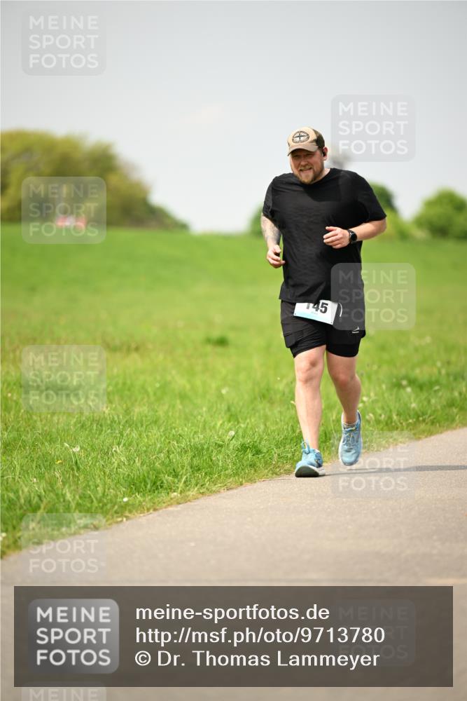 10.05.2026 - 8. Wedeler Halbmarathon Dr. Thomas Lammeyer http://msf.ph/oto/9713780 10.05.2026 12:16:06 Laufen  meine-sportfotos.de
