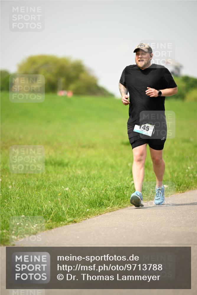10.05.2026 - 8. Wedeler Halbmarathon Dr. Thomas Lammeyer http://msf.ph/oto/9713788 10.05.2026 12:16:06 Laufen 145 meine-sportfotos.de