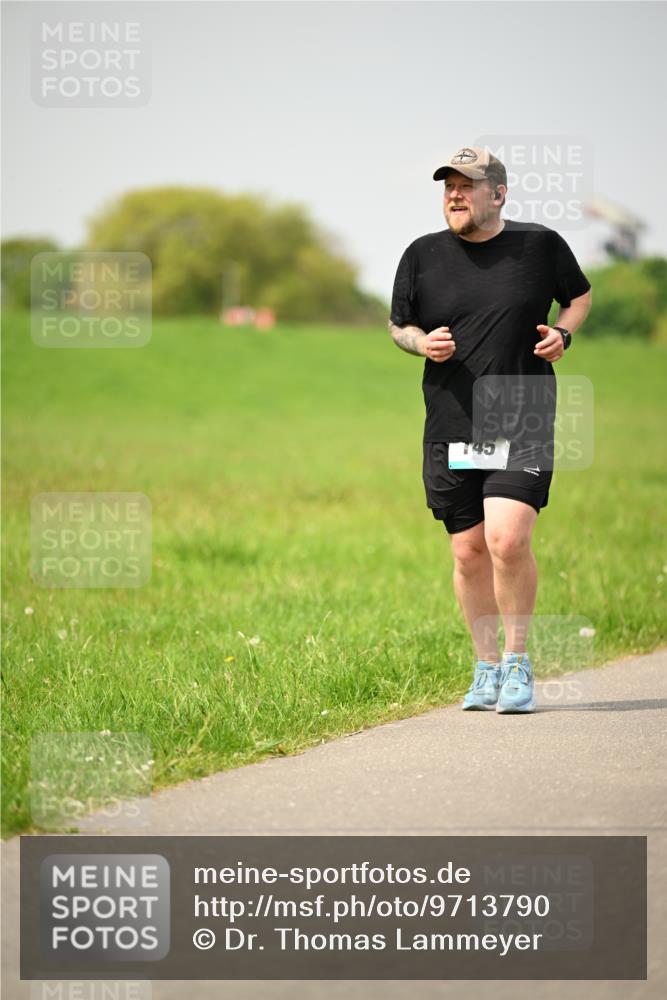 10.05.2026 - 8. Wedeler Halbmarathon Dr. Thomas Lammeyer http://msf.ph/oto/9713790 10.05.2026 12:16:07 Laufen  meine-sportfotos.de