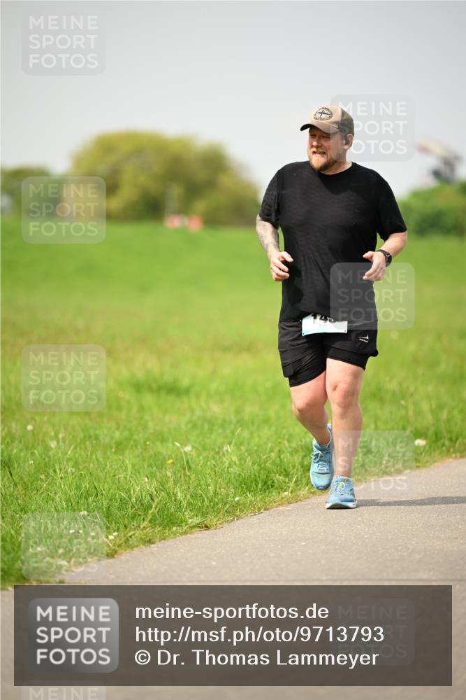 10.05.2026 - 8. Wedeler Halbmarathon Dr. Thomas Lammeyer http://msf.ph/oto/9713793 10.05.2026 12:16:07 Laufen  meine-sportfotos.de