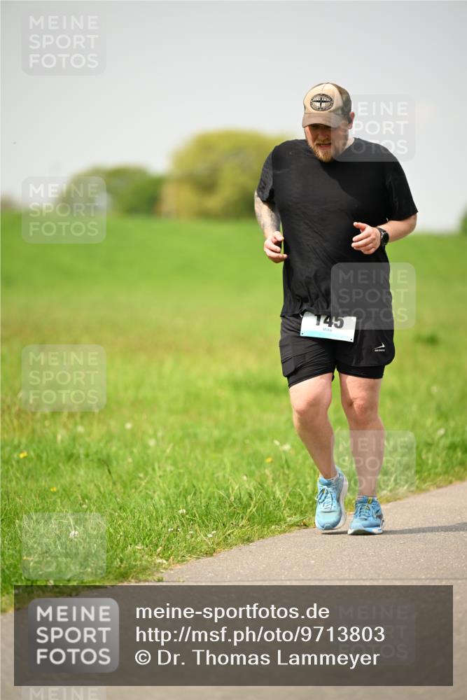 10.05.2026 - 8. Wedeler Halbmarathon Dr. Thomas Lammeyer http://msf.ph/oto/9713803 10.05.2026 12:16:08 Laufen 145 meine-sportfotos.de