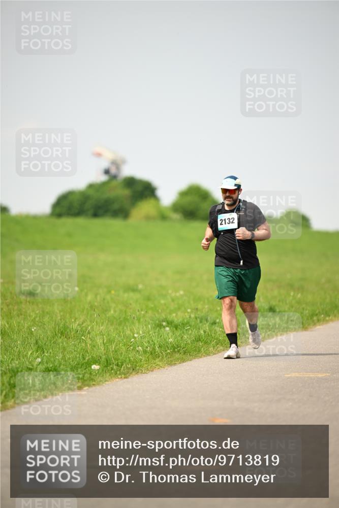 10.05.2026 - 8. Wedeler Halbmarathon Dr. Thomas Lammeyer http://msf.ph/oto/9713819 10.05.2026 12:16:22 Laufen 2132 meine-sportfotos.de