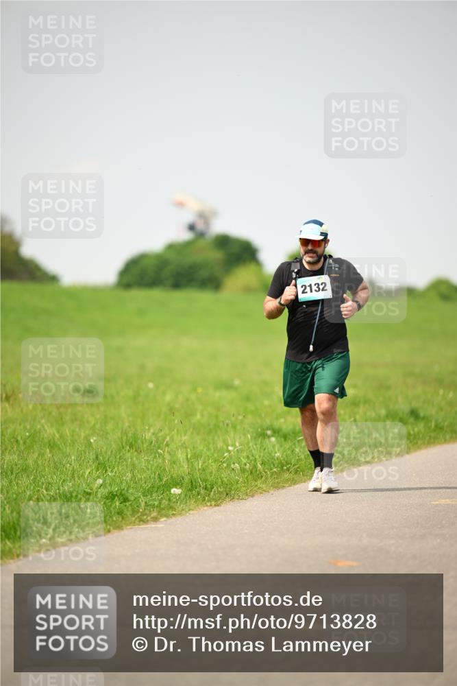 10.05.2026 - 8. Wedeler Halbmarathon Dr. Thomas Lammeyer http://msf.ph/oto/9713828 10.05.2026 12:16:23 Laufen 2132 meine-sportfotos.de