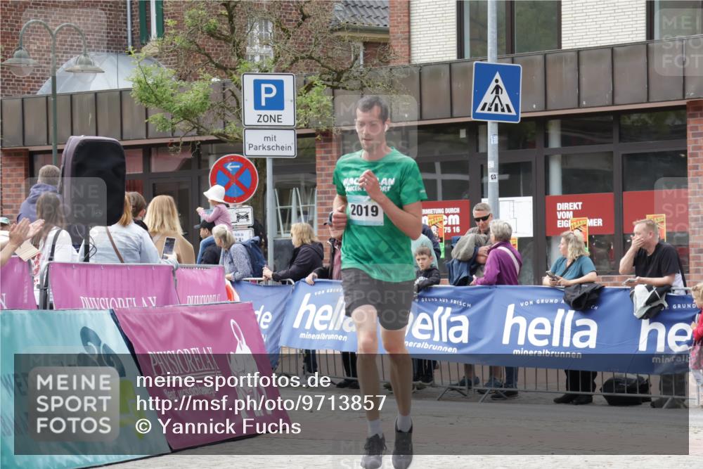 10.05.2026 - 8. Wedeler Halbmarathon Yannick Fuchs http://msf.ph/oto/9713857 10.05.2026 11:29:19 Ziel 1011, 2019 meine-sportfotos.de