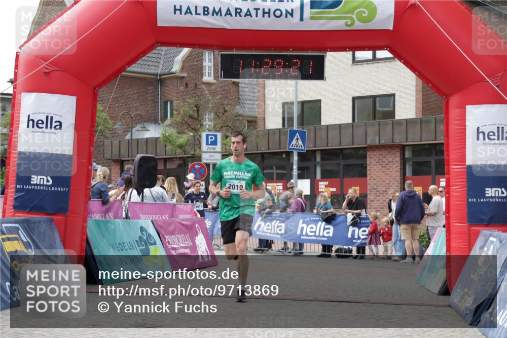 10.05.2026 - 8. Wedeler Halbmarathon Yannick Fuchs http://msf.ph/oto/9713869 10.05.2026 11:29:19 Ziel 1011, 2019 meine-sportfotos.de