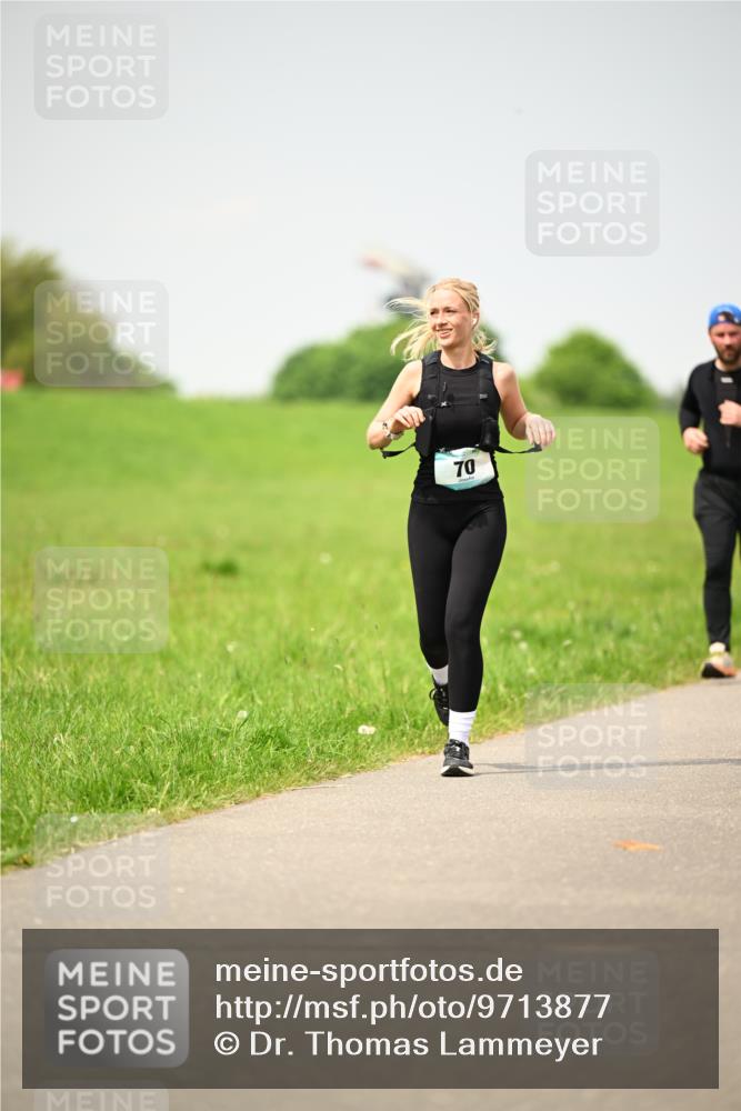 10.05.2026 - 8. Wedeler Halbmarathon Dr. Thomas Lammeyer http://msf.ph/oto/9713877 10.05.2026 12:16:49 Laufen  meine-sportfotos.de
