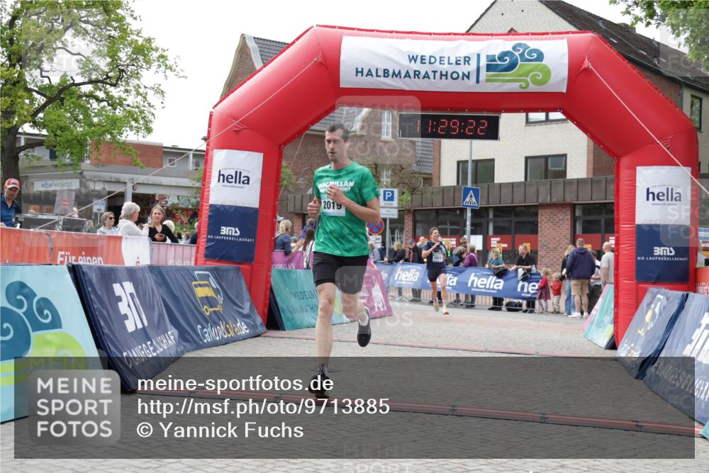 10.05.2026 - 8. Wedeler Halbmarathon Yannick Fuchs http://msf.ph/oto/9713885 10.05.2026 11:29:21 Ziel 1011, 2019 meine-sportfotos.de