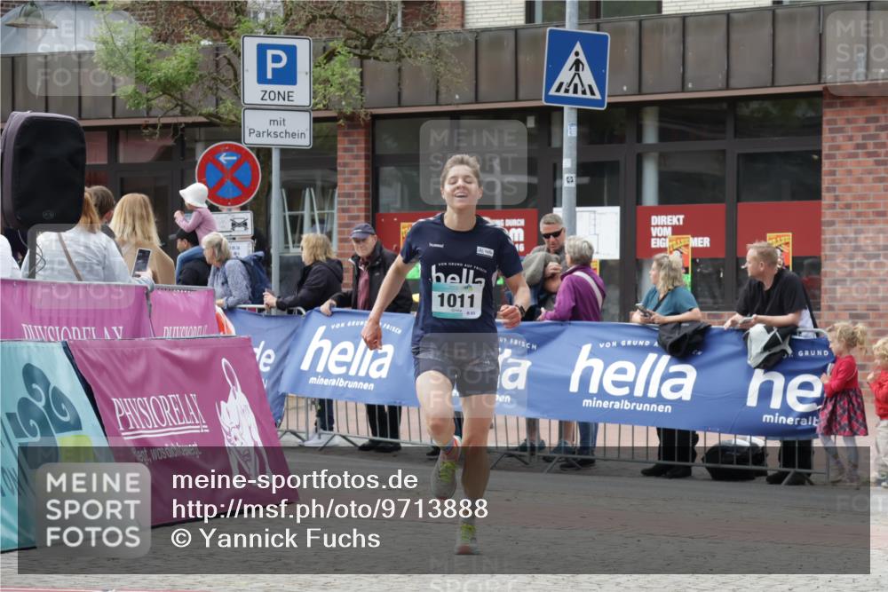 10.05.2026 - 8. Wedeler Halbmarathon Yannick Fuchs http://msf.ph/oto/9713888 10.05.2026 11:29:22 Ziel 1011, 2019 meine-sportfotos.de