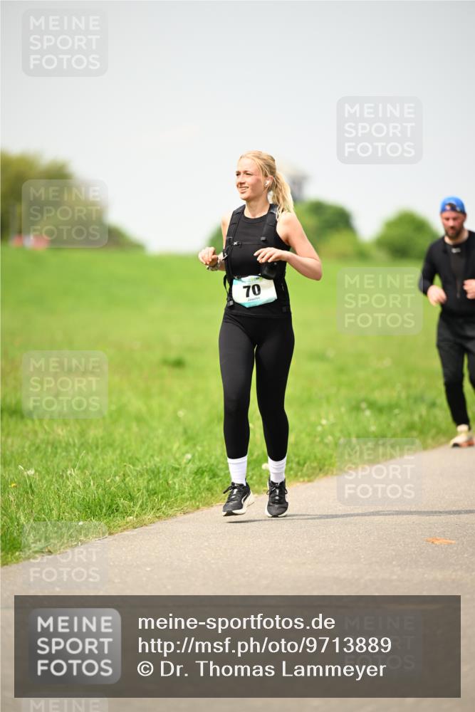 10.05.2026 - 8. Wedeler Halbmarathon Dr. Thomas Lammeyer http://msf.ph/oto/9713889 10.05.2026 12:16:50 Laufen  meine-sportfotos.de