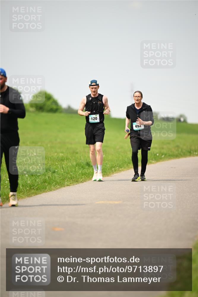 10.05.2026 - 8. Wedeler Halbmarathon Dr. Thomas Lammeyer http://msf.ph/oto/9713897 10.05.2026 12:16:53 Laufen 120, 492 meine-sportfotos.de