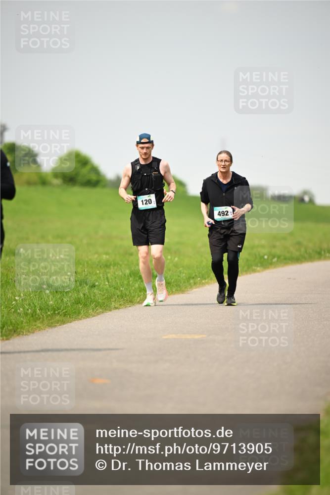 10.05.2026 - 8. Wedeler Halbmarathon Dr. Thomas Lammeyer http://msf.ph/oto/9713905 10.05.2026 12:16:54 Laufen 120, 492 meine-sportfotos.de