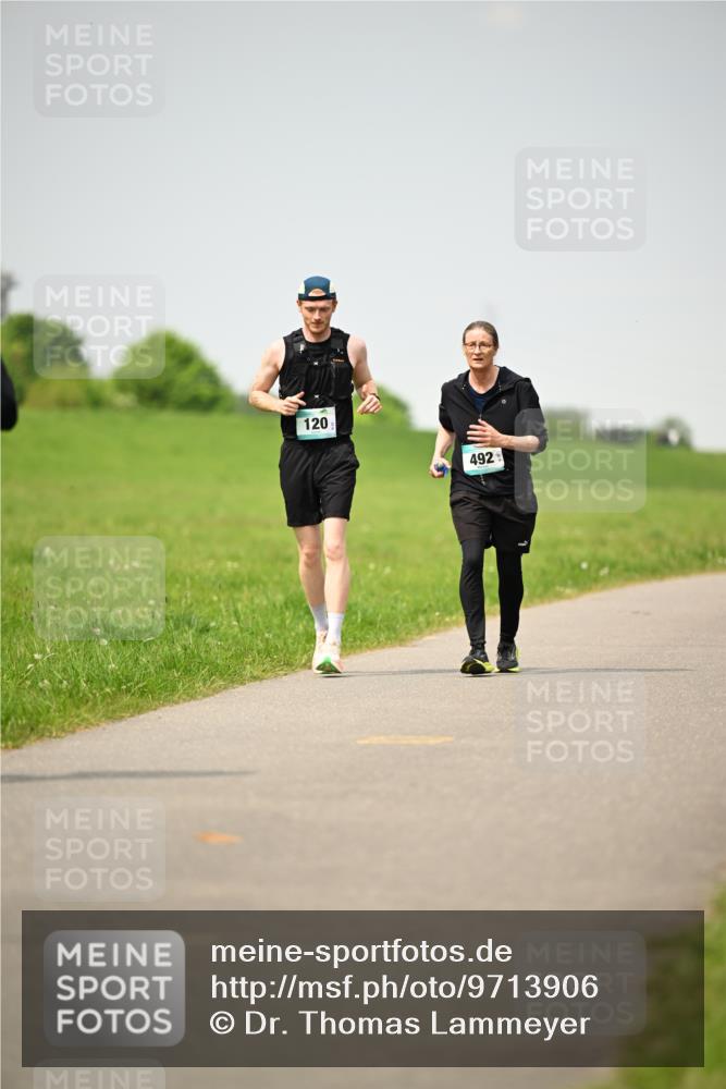 10.05.2026 - 8. Wedeler Halbmarathon Dr. Thomas Lammeyer http://msf.ph/oto/9713906 10.05.2026 12:16:54 Laufen 120, 492 meine-sportfotos.de