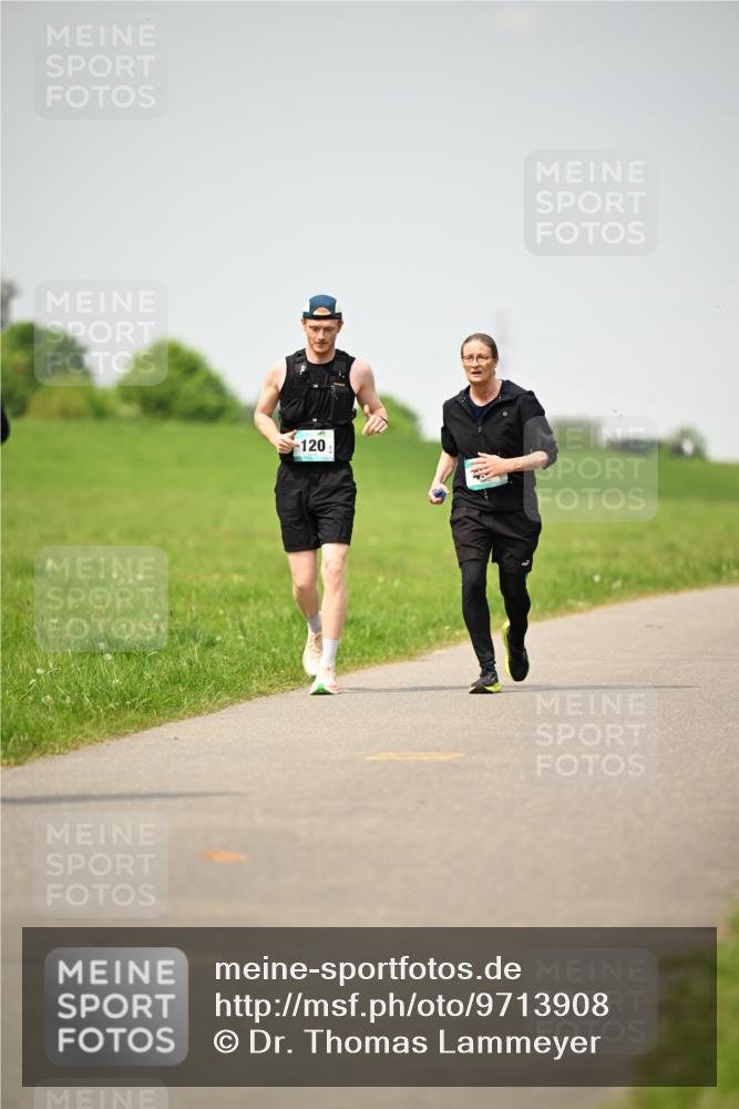 10.05.2026 - 8. Wedeler Halbmarathon Dr. Thomas Lammeyer http://msf.ph/oto/9713908 10.05.2026 12:16:54 Laufen 120 meine-sportfotos.de