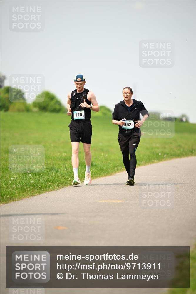 10.05.2026 - 8. Wedeler Halbmarathon Dr. Thomas Lammeyer http://msf.ph/oto/9713911 10.05.2026 12:16:54 Laufen 120, 492 meine-sportfotos.de