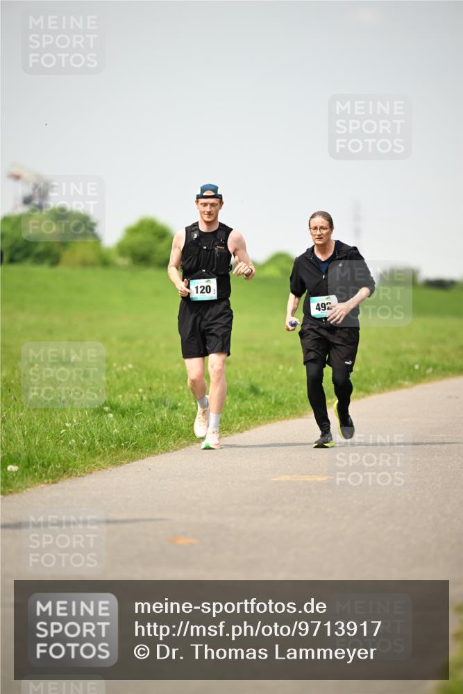 10.05.2026 - 8. Wedeler Halbmarathon Dr. Thomas Lammeyer http://msf.ph/oto/9713917 10.05.2026 12:16:55 Laufen 120, 492 meine-sportfotos.de