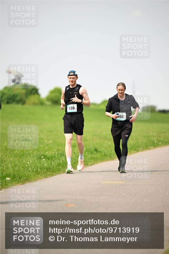 10.05.2026 - 8. Wedeler Halbmarathon Dr. Thomas Lammeyer http://msf.ph/oto/9713919 10.05.2026 12:16:55 Laufen 120, 492 meine-sportfotos.de