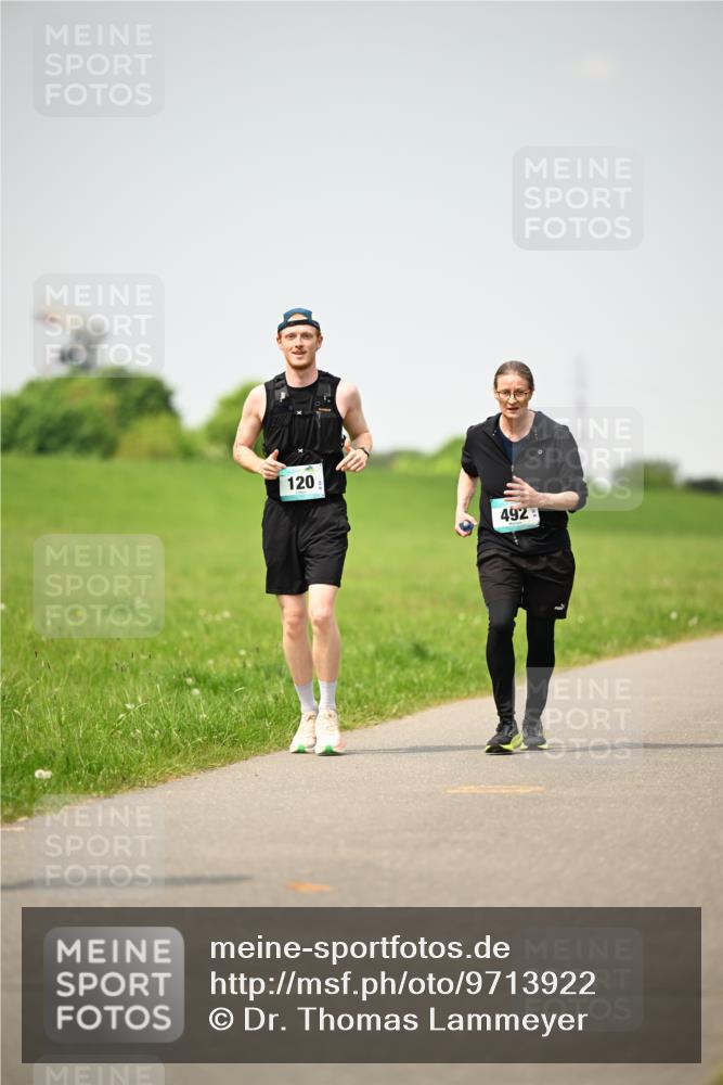 10.05.2026 - 8. Wedeler Halbmarathon Dr. Thomas Lammeyer http://msf.ph/oto/9713922 10.05.2026 12:16:55 Laufen 120, 492 meine-sportfotos.de